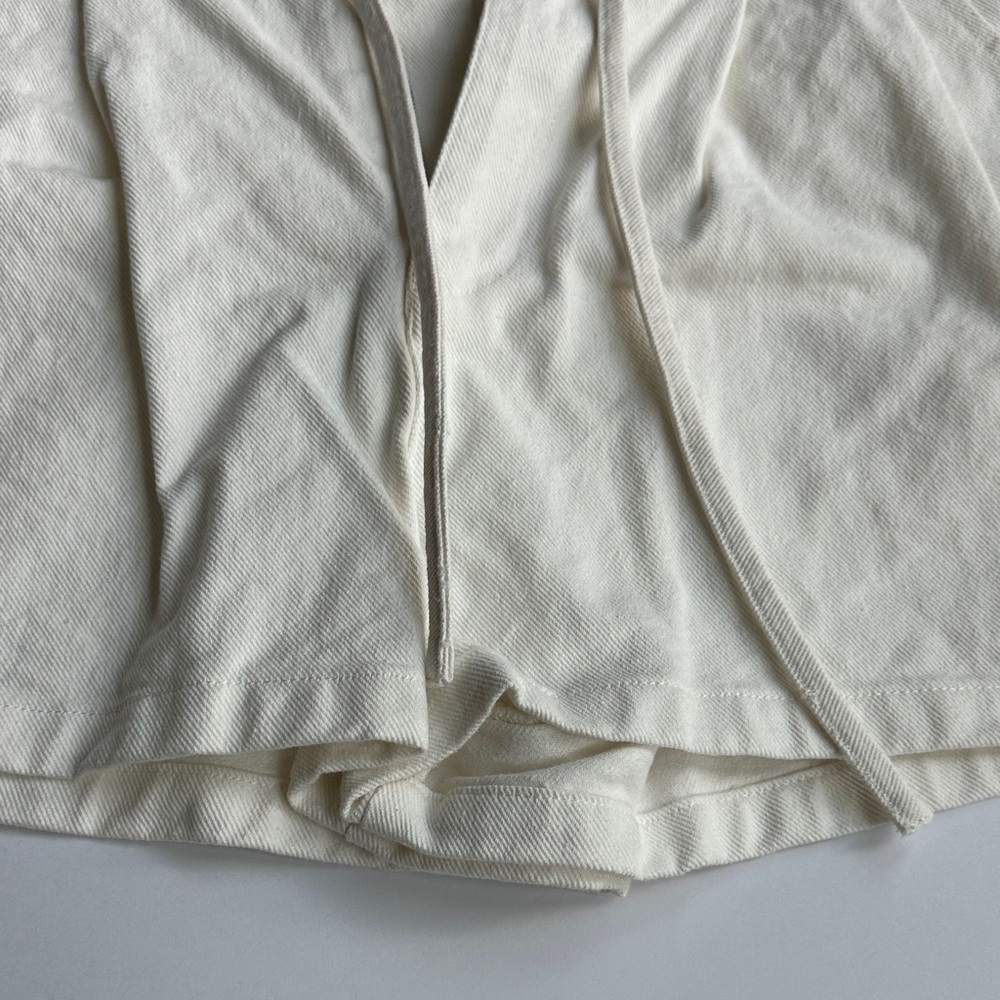 Forever 21 Women's Cream High-Waisted Shorts | Minimalist | Size Large - Picture 6 of 8